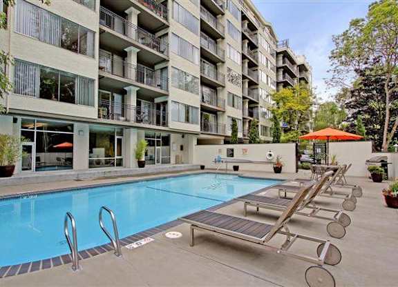 Luxe at Meridian Apartments Pool