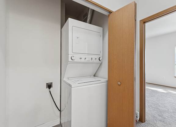 Reedville Commons Apartments in Aloha, Oregon Washer and Dryer