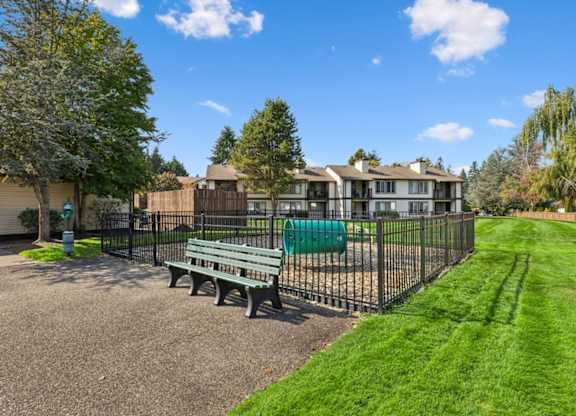 Pet Park at Saratoga, Everett, WA