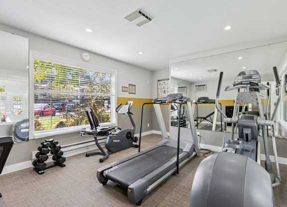 Gym at Saratoga, Everett