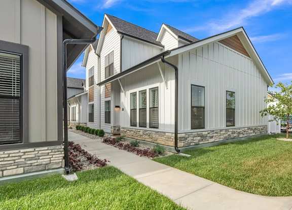 Slate at Fishers District Modern Villas and Townhomes in Fishers, Indiana Exterior