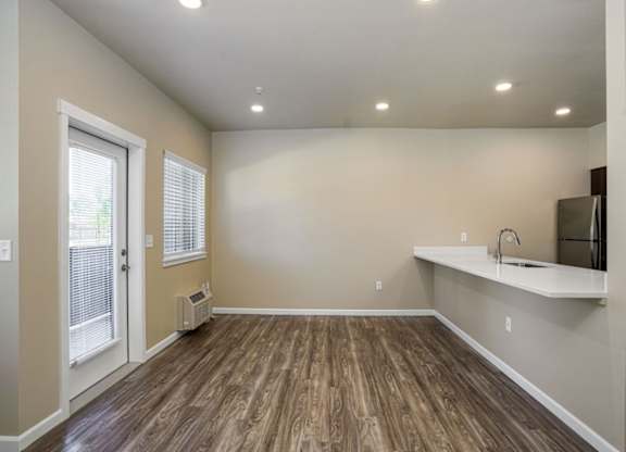 Bare Room at Spring Woods Apartments, Salem