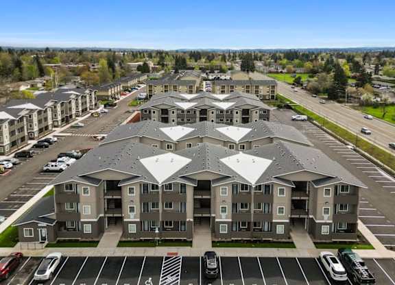 Aerial View Of Property at Spring Woods Apartments, Salem, OR