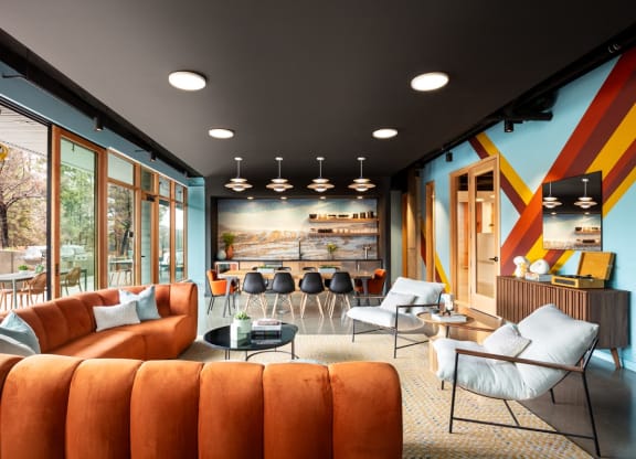 Strata_Bend_OR_Amenities_lounge2