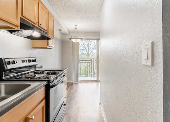 Luxe at Meridian Apartments Kitchen