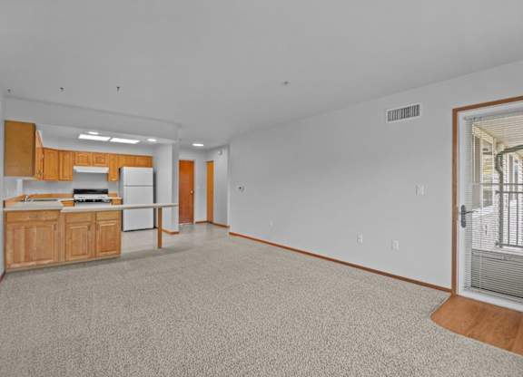 Sycamore Apartments in Walla Walla, Washington Living Room and Kitchen
