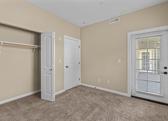 Little Tuscany Apartments & Townhomes - Bedroom