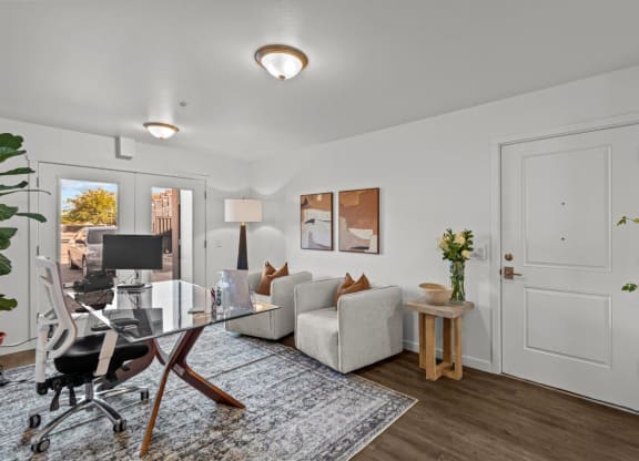 The Banks on Bradley Apartments in Richland, Washington Model Living Room