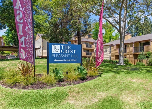 The Crest Pleasant Hill Apartments in California Exterior and Monument Sign