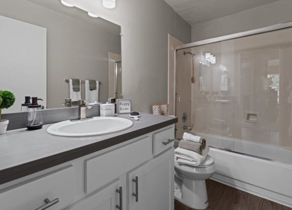 The Crest Pleasant Hill Apartments in California Model Bathroom