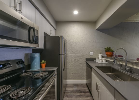 The Icon on Central Apartments in Phoenix, Arizona Model Kitchen