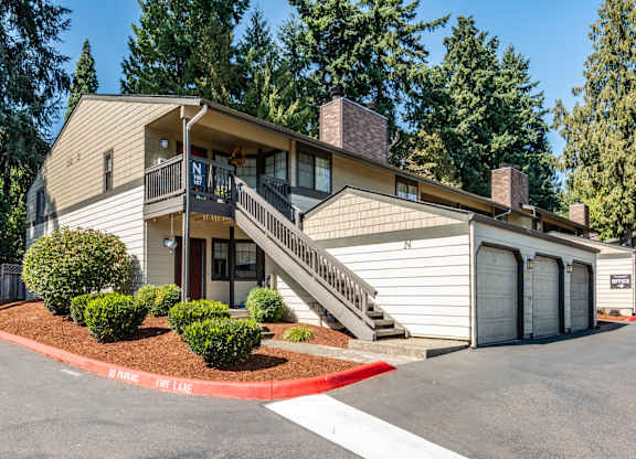 Exterior unit view at The Rosewood Apartments in Vancouver, Washington.