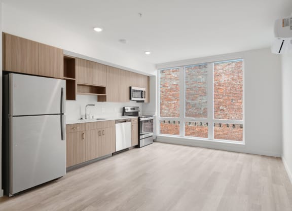 The Warren Apartments kitchen and stainless steel appliances