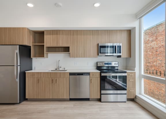 The Warren Apartments kitchen and stainless steel appliances