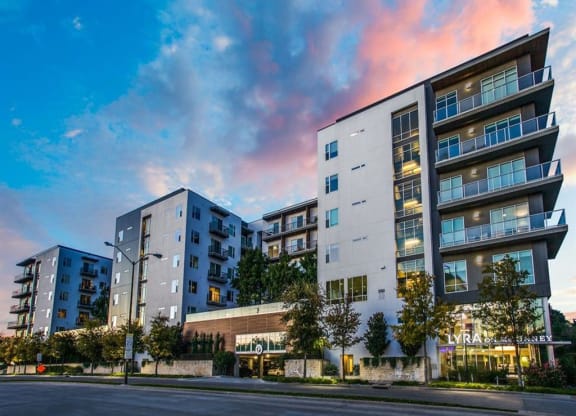 Lyra on McKinney Exterior Street View