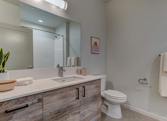 RedPoint_Redmond_OR_Interior_Bath_2