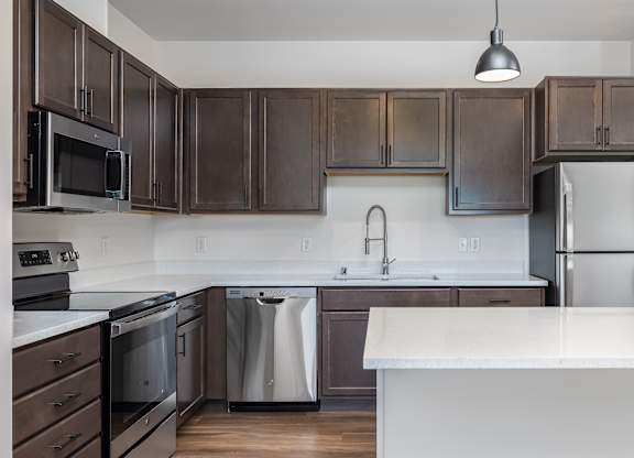 Vicinity at Horn Rapids Apartments Model Kitchen
