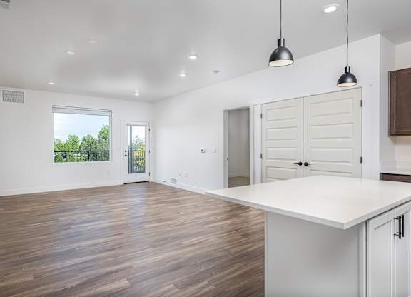 Vicinity at Horn Rapids Apartments Model Kitchen