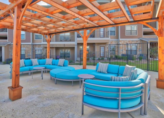Volar Apartments Poolside Patio
