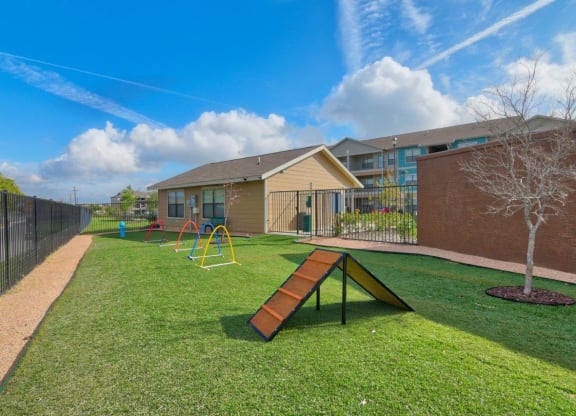 Volar Apartments Dog Park