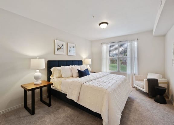 Large Bedroom with Carpet at The Crossings at Chapel Hill, Pasco, Washington