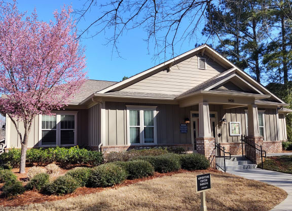 Walton Crossing Apartments Exterior Leasing Center