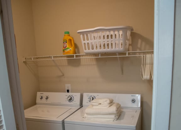 Walton Crossing Apartments Model Laundry Area