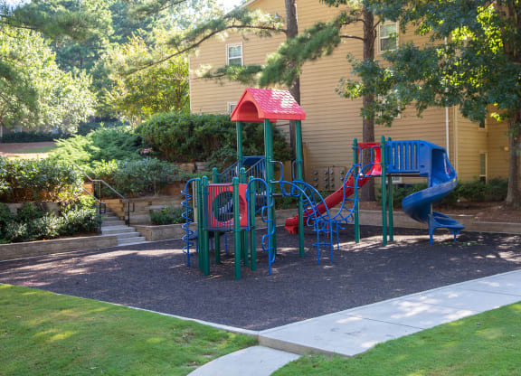 Walton Crossing Apartments Exterior Playground