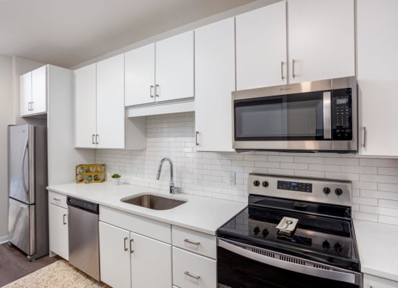 Alton Heights in Kansas City, Missouri Model Kitchen
