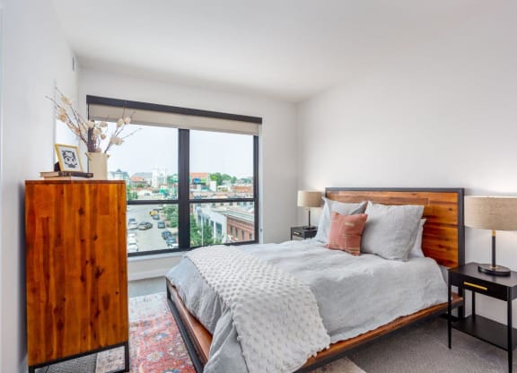Alton Heights in Kansas City, Missouri Model Bedroom