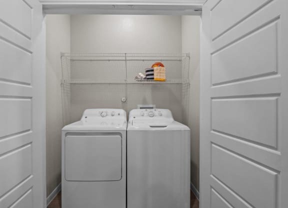 Redbird Ridge Apartments Laundry