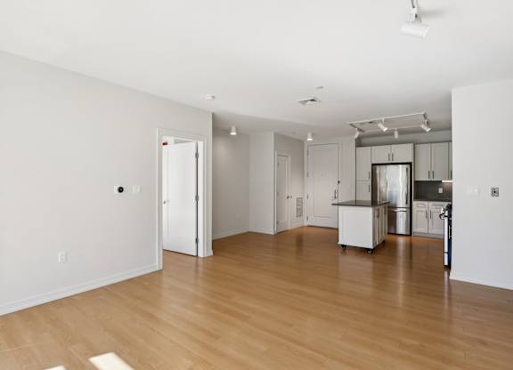 Unfurnished living room at Park77 Apartments, Cambridge, MA