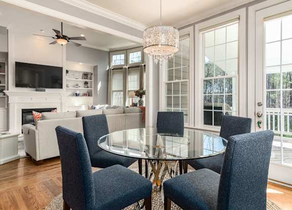 Model Dining & Living