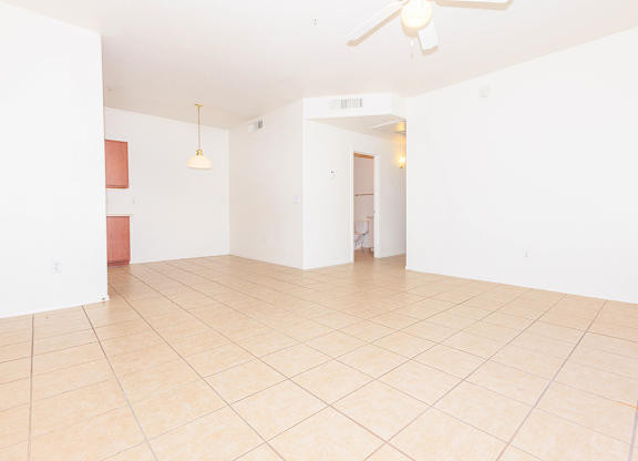Room with Ceiling Fan at San Martin Apartments, Arizona, 85301