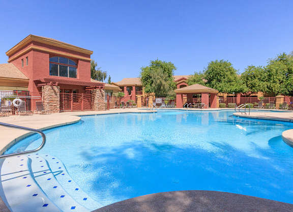 Large Pool at San Lucas Apartments, Arizona