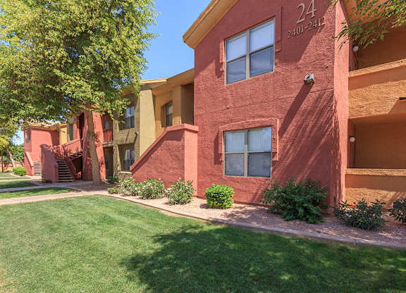 Lawn Area at San Lucas Apartments, Tolleson, Arizona