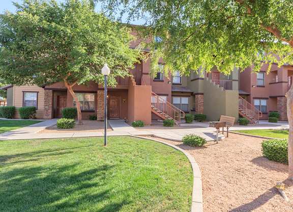 Courtyard at San Angelin Apartments, Mesa, AZ