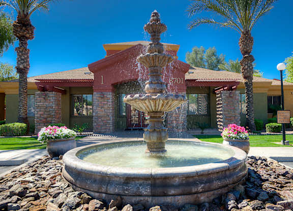 Fountain at San Lucas Apartments, Tolleson, AZ