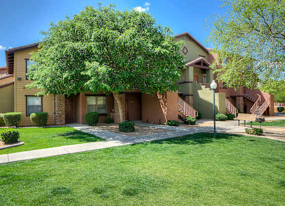 Lawn area at San Angelin Apartments, Mesa