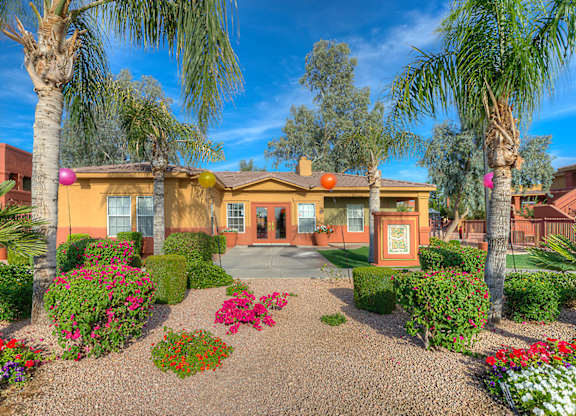 Courtyard at San Bellino Apartments, Arizona