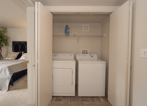 Phase 2 Model Washer Dryer at Autumn Oaks Apartments, Roseville, CA, 95678