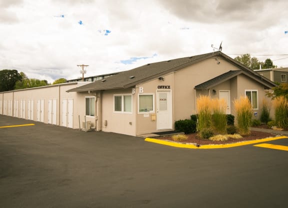 Burnham Storage Leasing Office