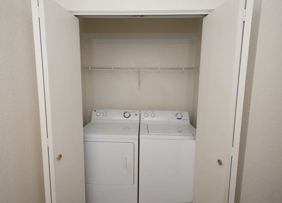 Canterbury Downs Vacant Washer & Dryer