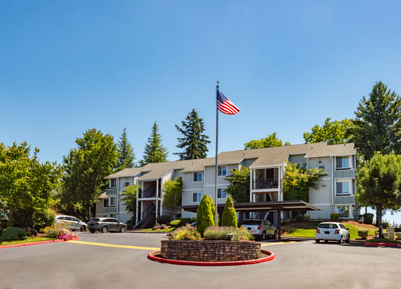 entry round about  at Clackamas Trails Apartments, OR 97222