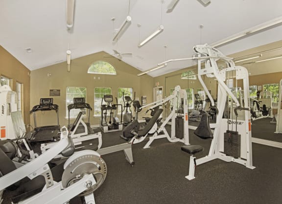 fitness center and equipment  at Clackamas Trails Apartments, OR 97222