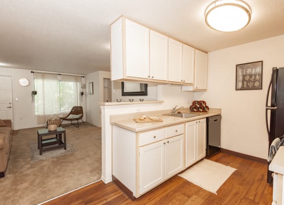 Clackamas Trails model kitchen bar view