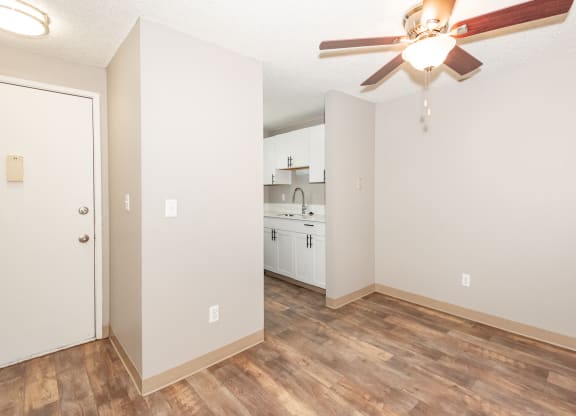 Cornell Woods vacant 2x1 dining room, Portland, OR, 97229