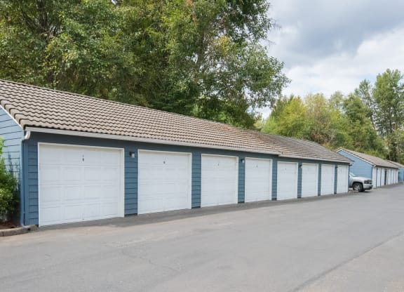 Creekside Village Garages