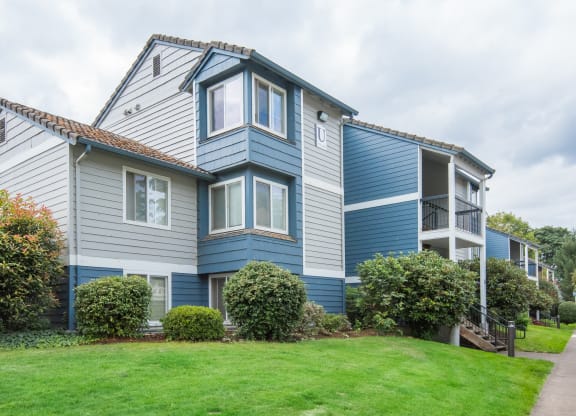 Creekside Village Three Story Building Exterior