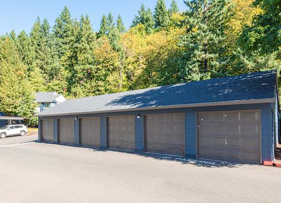 Garages at Crown Court Apartments, Clackamas, OR